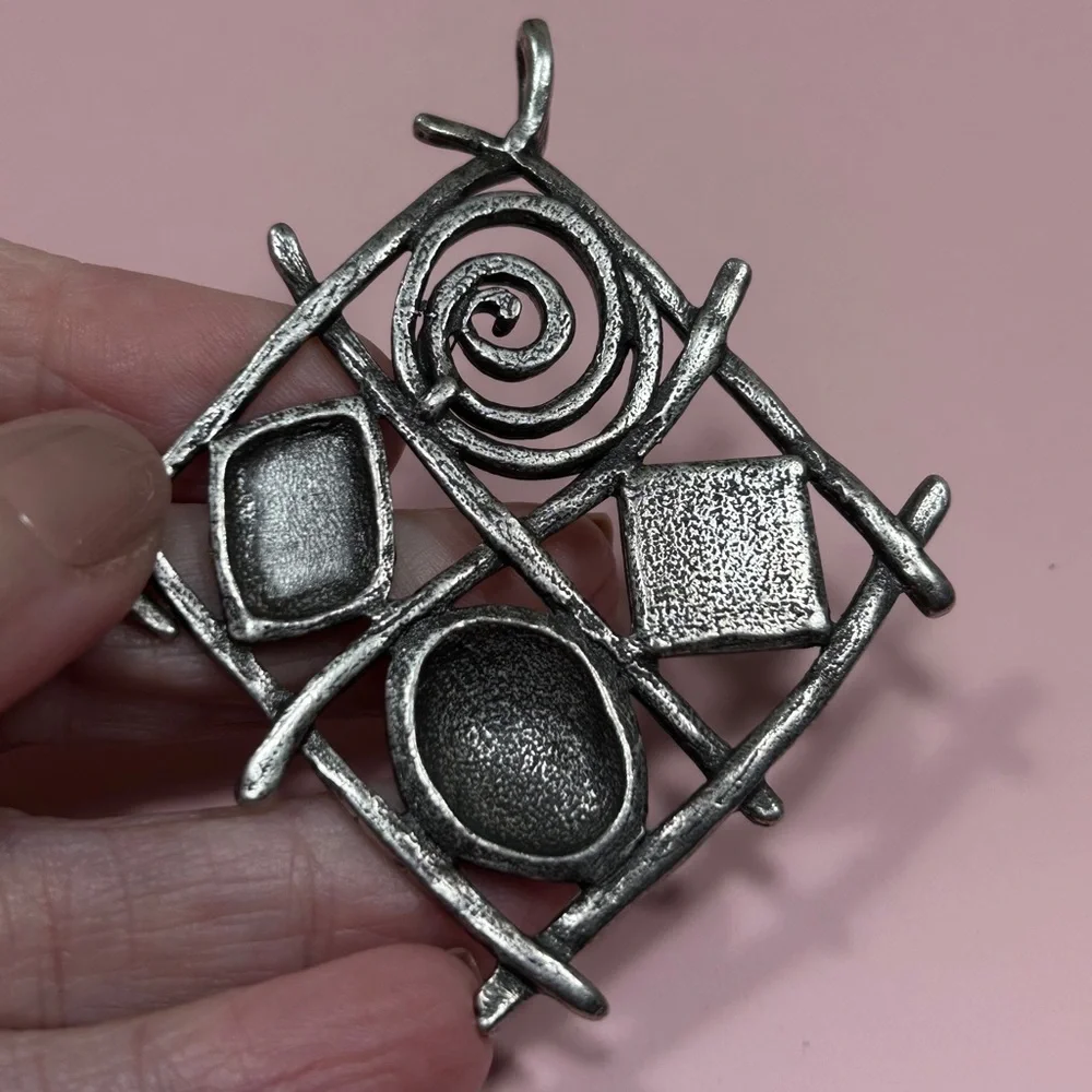 Chicos Vintage Abstract Silver and Blue Pendant